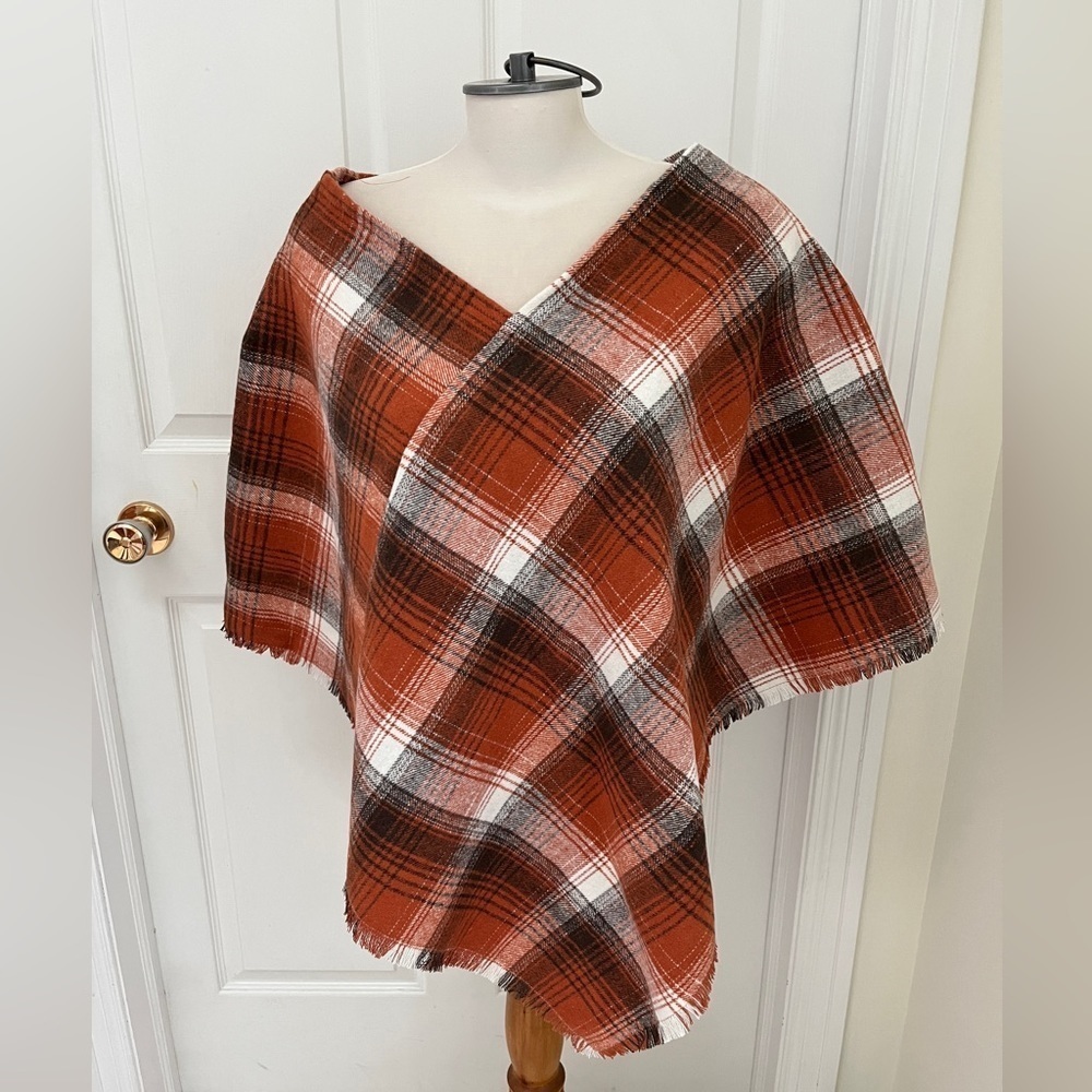 Poncho, cape brown plaid